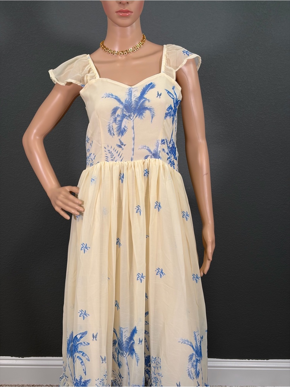 Brand new Georgette maxi dress for women ,Bust size - L up to XL - Picture 3 of 4